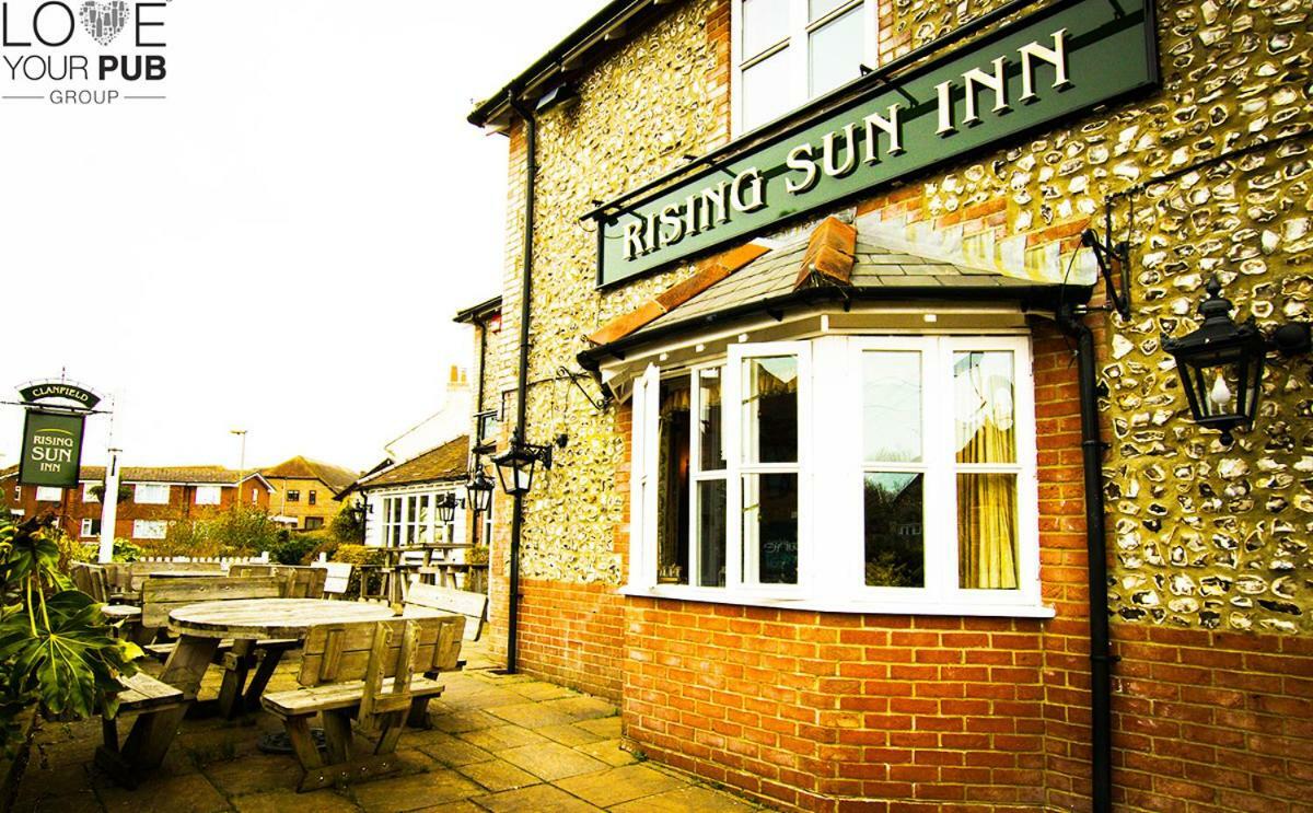 The Rising Sun Inn Waterlooville Exteriér fotografie